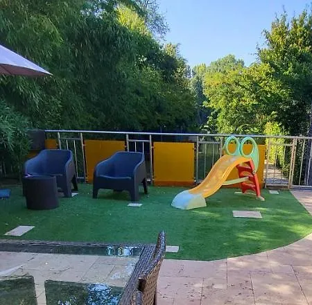 Ferienhaus Au Bord Du Lot